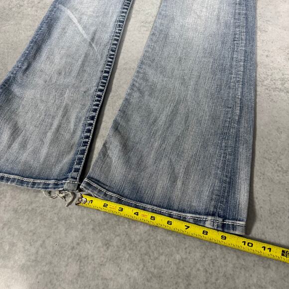 BKE Sabrina Bootcut Jeans Medium Wash Distressed - Size: 32x35 - Picture 2 of 9